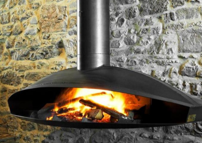 O preto revestiu a chaminé suspendida Heater Wall Mounted Wood Hanging interna