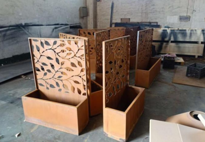 Caixa de aço do plantador da calha de Corten da treliça decorativa do metal do projeto moderno