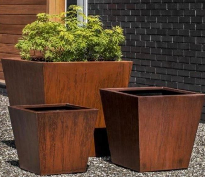 Caixa quadrada afilada de aço do plantador de Corten da cor rústica morna para a paisagem do jardim