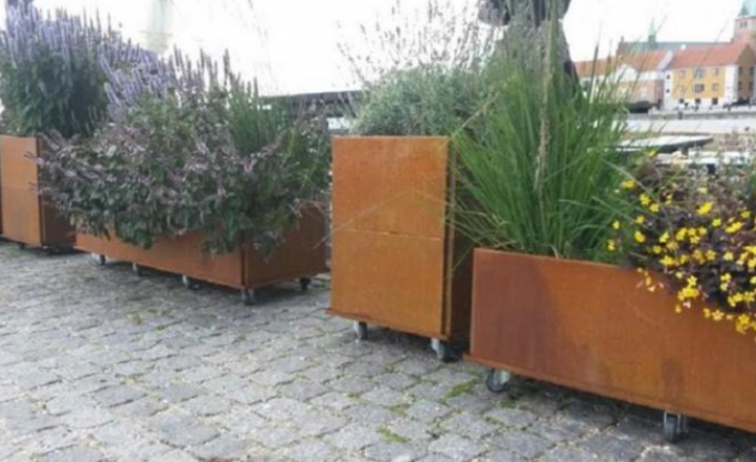 Plantadores de aço de resistência removíveis da calha em rodízios