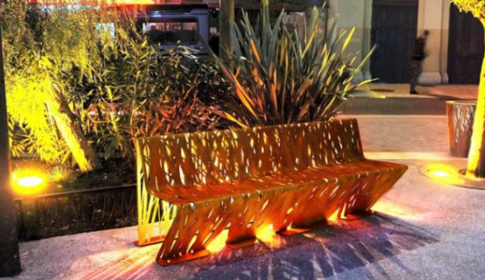 Bancos cruzados de aço exteriores de Corten da mobília de rua do projeto o mais atrasado