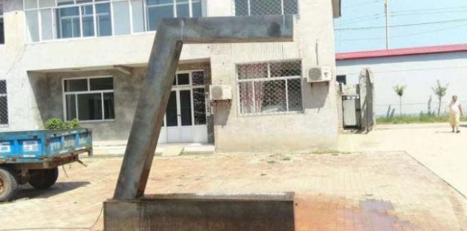 Dobro contemporâneo L fonte do projeto de água de aço de Corten da característica da água do metal