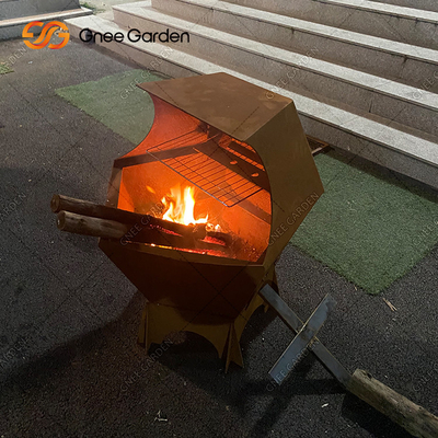 Churrasqueira portátil em aço corten para restaurante em área interna ao ar livre camping