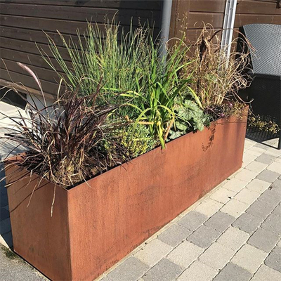 Os fornecedores florescem potenciômetros de flor decorativos do metal do jardim do plantador