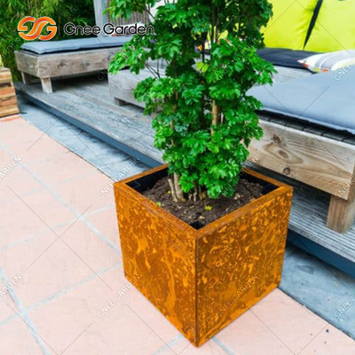 Do plantador exterior baixo pequeno do metal do projeto simples potenciômetro antigo 30cm da planta 40cm