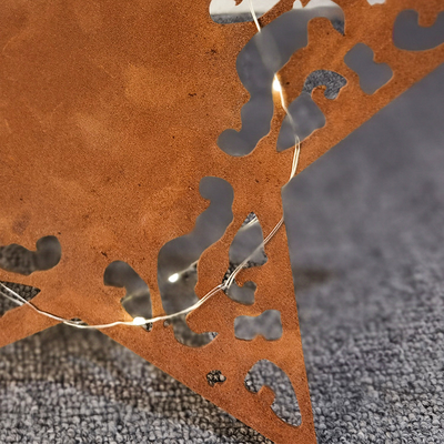 A estrela feito a mão deu forma aos ornamento de aço do jardim de Corten personalizados