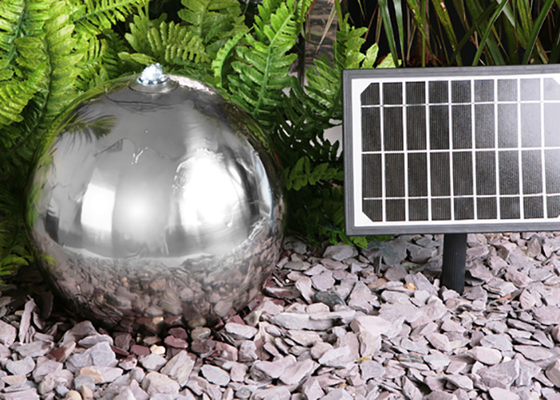 característica de aço inoxidável da água da esfera dos ornamento do jardim do metal de 70cm com luzes do diodo emissor de luz