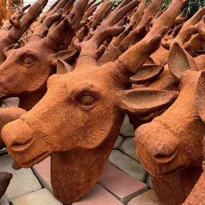Uma altura de 18 polegadas oxidou ferro de Lion Face Sculpture Unique Cast