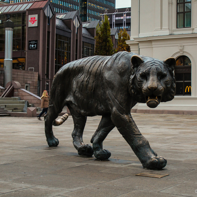da escultura de bronze decorativa do leopardo da altura de 5m padrão contemporâneo do GV