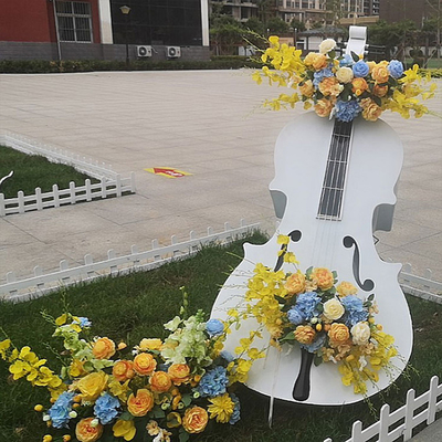 Escultura de instrumento musical de violoncelo de ferro para ornamentos de jardim ao ar livre