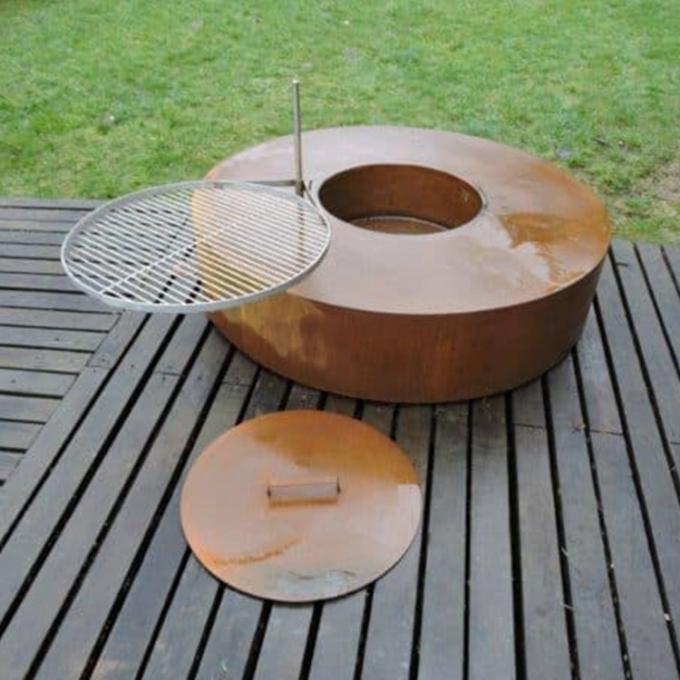 Poços de aço do fogo de Corten