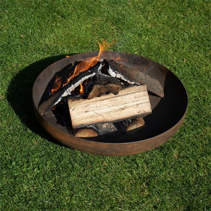Poço de aço do fogo de Corten