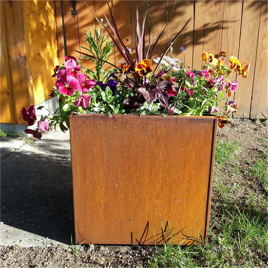 Plantadores de aço de Corten
