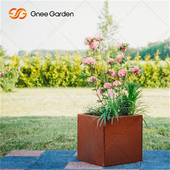 Plantadores de aço de Corten