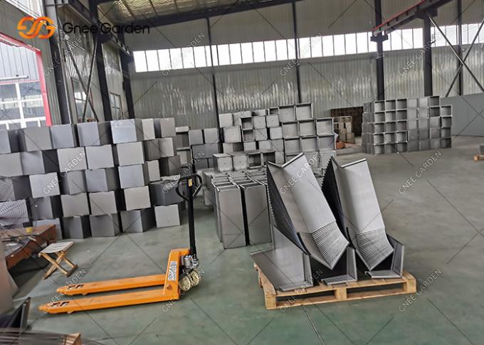 Plantador da cubeta do metal feito pelo ferro livre da oxidação para o estilo de jardinagem exterior da decoração de Inhance