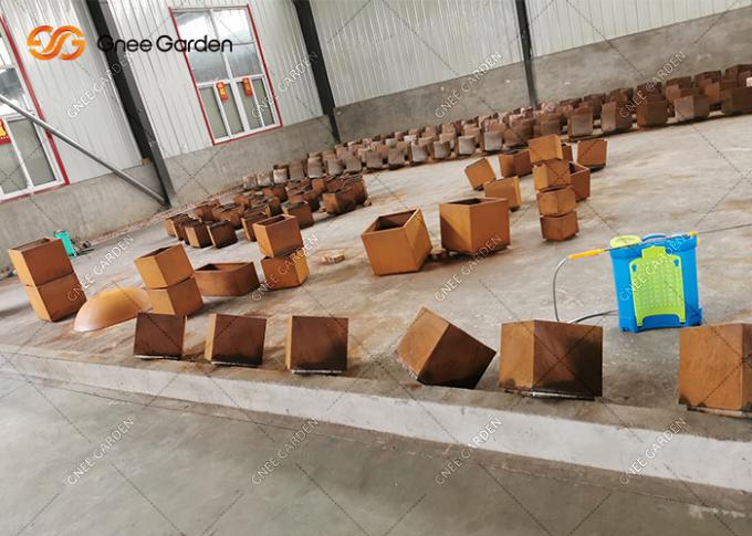 Metal de aço decorativo da caixa das cuecas de 2022 Corten que dobra Rusty Decoration Planter no pátio exterior