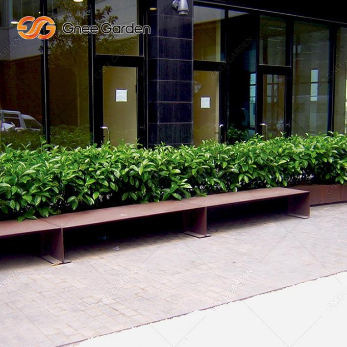 Mobília exterior do metal do banco moderno de Corten para espaços públicos e terraços modernos