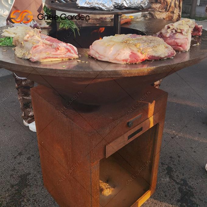 ASSADO exterior fogo de aço personalizado Pit With Firewood Storage Backyard Rusty Colour de Corten