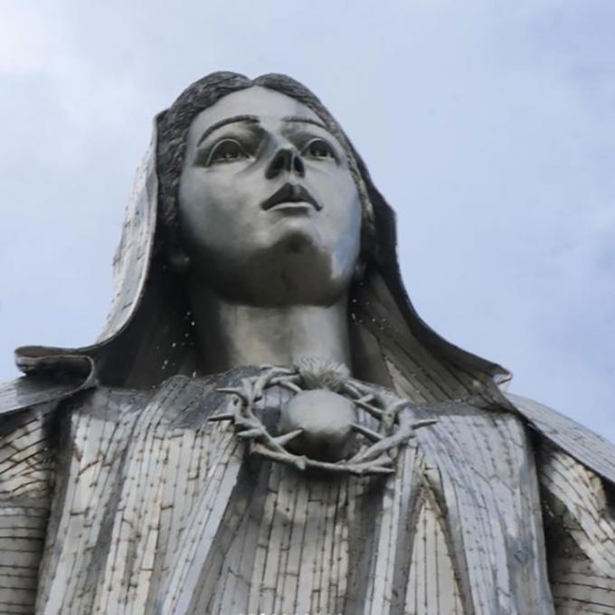 A mão Crafted a grande escultura de aço exterior feita sob encomenda do metal de Mary Religious Statue Freestanding Landscape