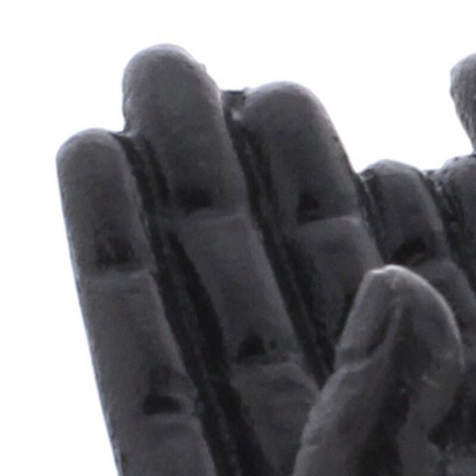 Estatueta antiga das mãos do metal do ferro fundido preto criativo ajustada para decorações da casa