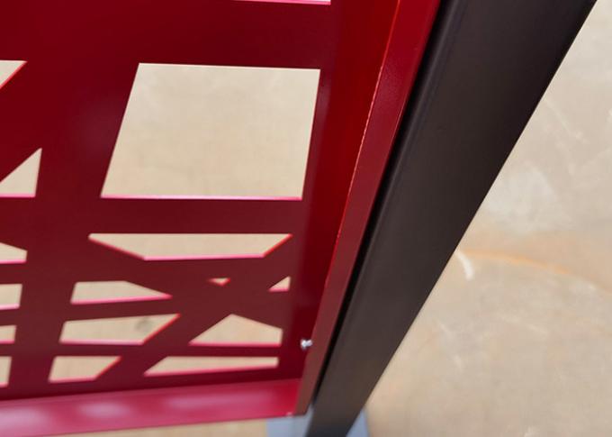 Laser dos ornamento GN-SP-166 do jardim do metal que corta o painel de aço pintado vermelho da tela com teste padrão geométrico